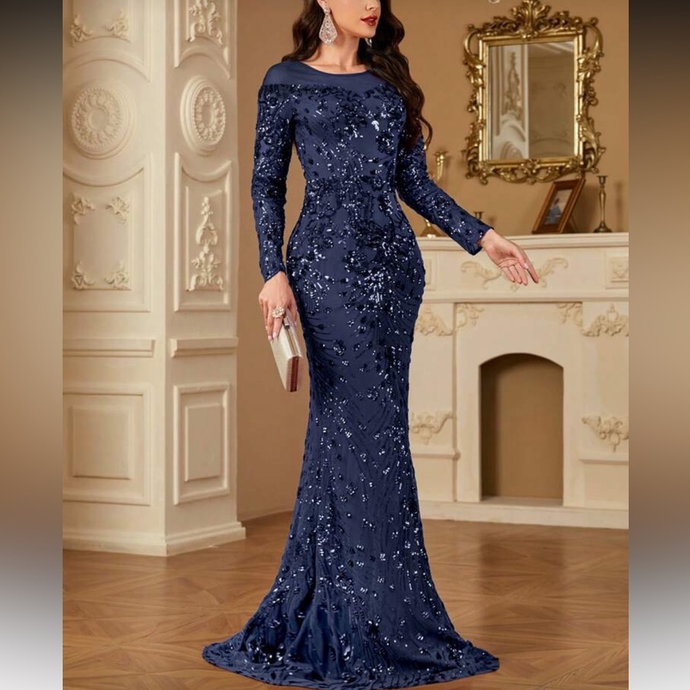 Elegant Blue Long Sleeve Sequin Evening Gown - Picture 3 of 7